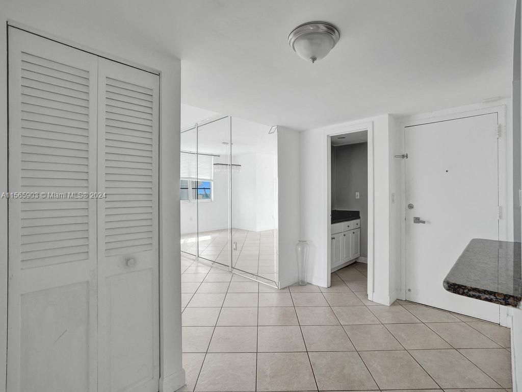 300 Bayview Dr, Unit 906, Sunny Isles Beach, FL 33160 Photo