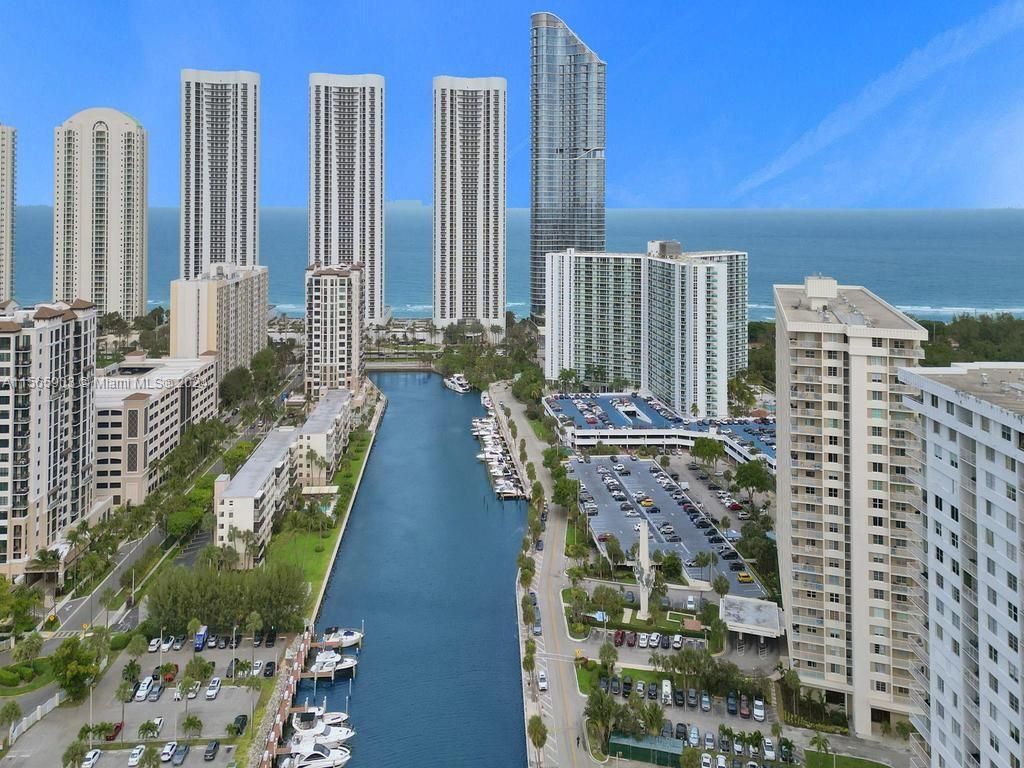 300 Bayview Dr, Unit 906, Sunny Isles Beach, FL 33160 Photo