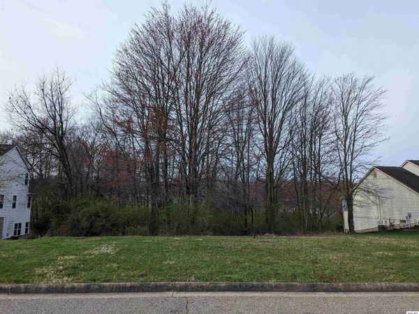 42 Wildwood Lane West, Mount Vernon, OH 43050