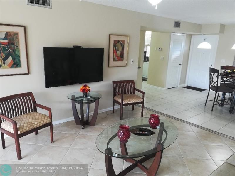 9420 S Hollybrook Lake Drive, Unit 305, Pembroke Pines, FL 33025 Photo