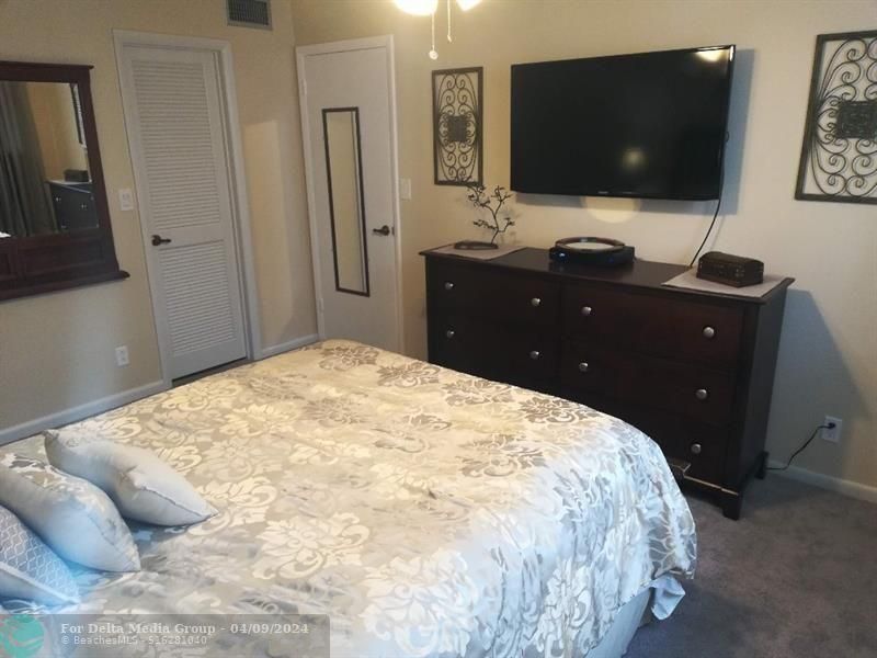 9420 S Hollybrook Lake Drive, Unit 305, Pembroke Pines, FL 33025 Photo