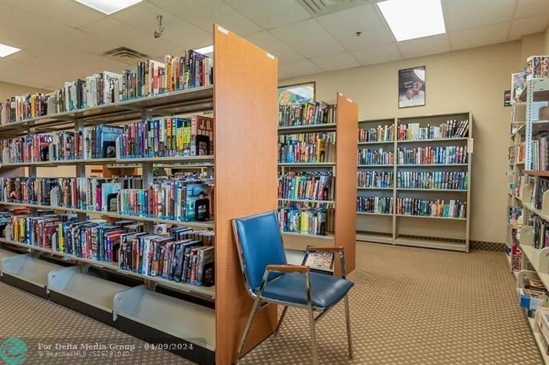 9420 S Hollybrook Lake Drive, Unit 305, Pembroke Pines, FL 33025 Photo