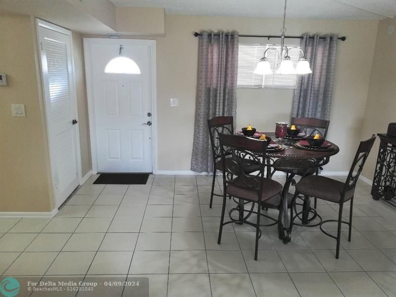 9420 S Hollybrook Lake Drive, Unit 305, Pembroke Pines, FL 33025 Photo