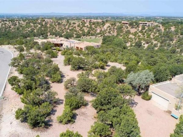 1020 NE Sierra Del Norte, Santa Fe, NM 87501