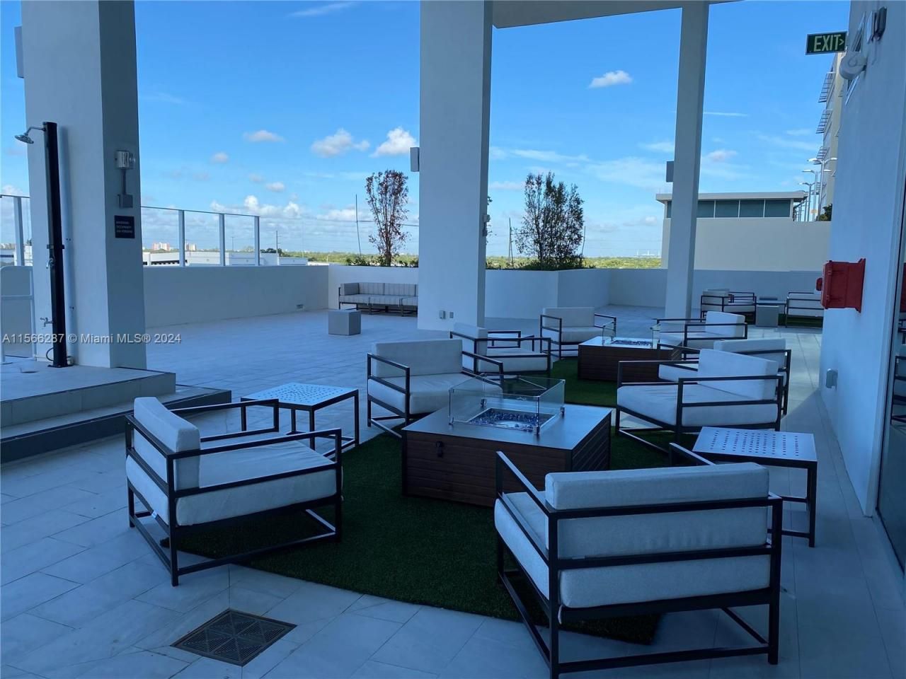 2820 NE 214th St, Unit 909, Aventura, FL 33180 Photo