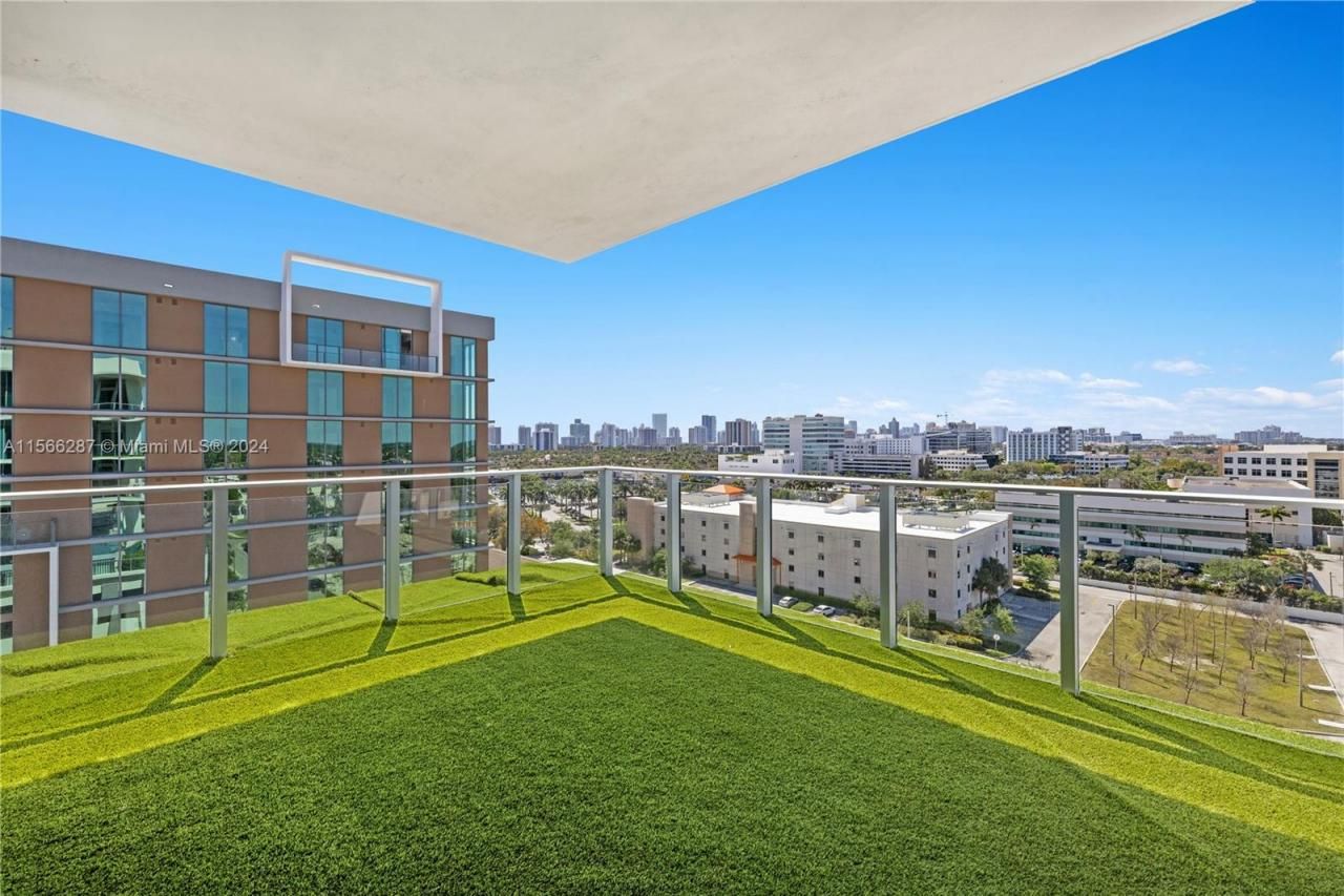 2820 NE 214th St, Unit 909, Aventura, FL 33180 Photo