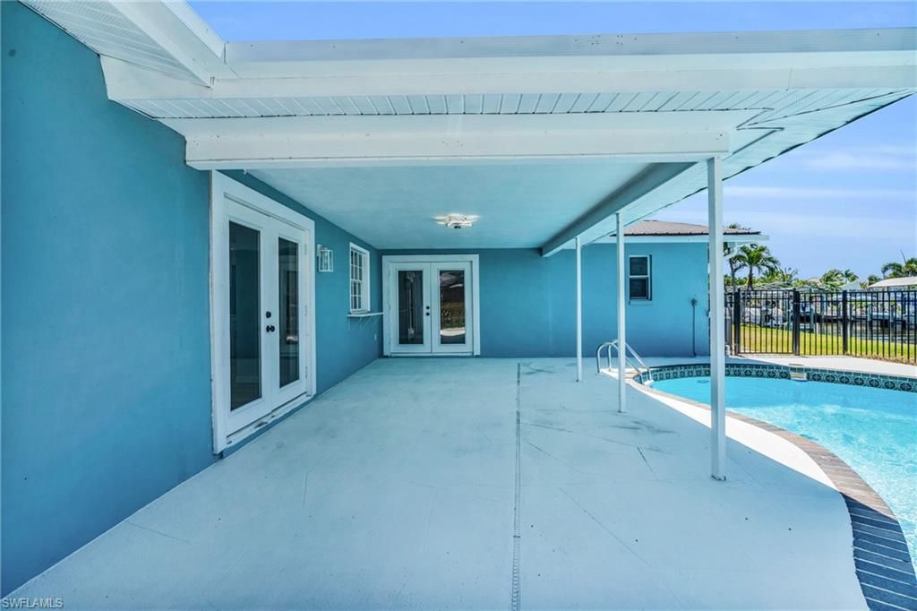 5230 Sarasota Ct, Cape Coral, FL 33904 Photo