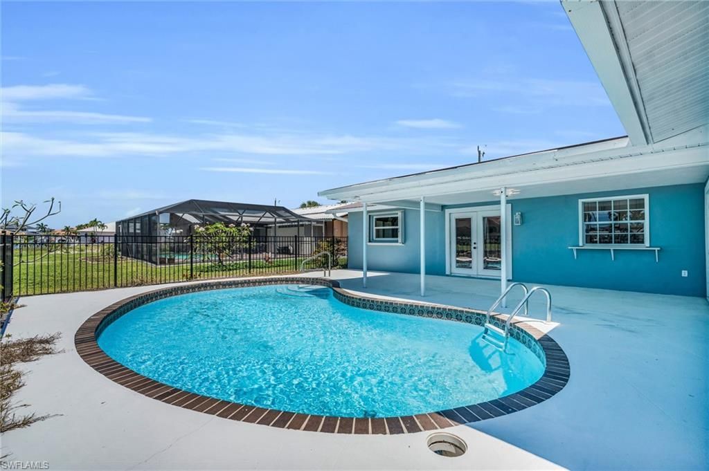 5230 Sarasota Ct, Cape Coral, FL 33904 Photo