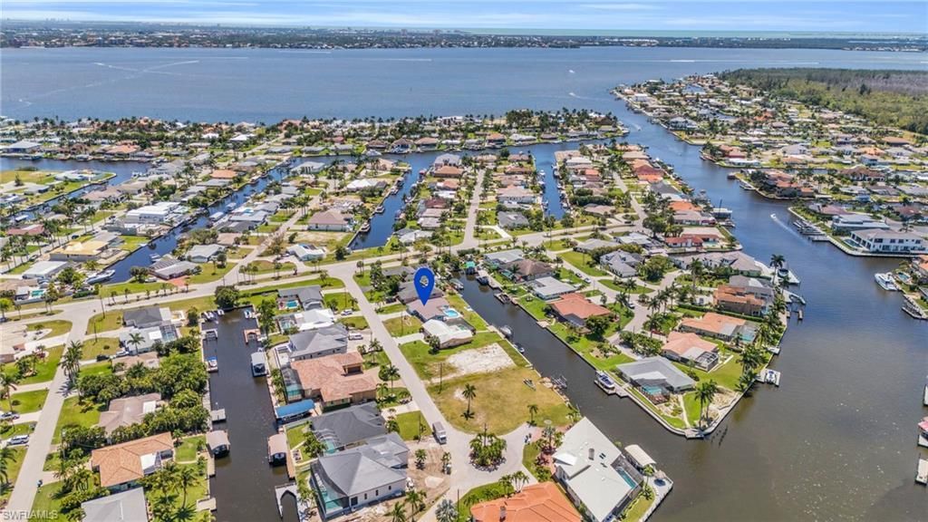 5230 Sarasota Ct, Cape Coral, FL 33904 Photo