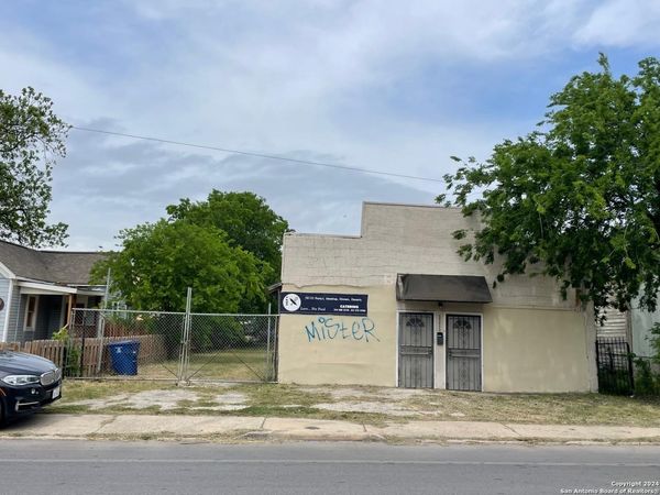 1111 Buena Vista st, San Antonio, TX 78207