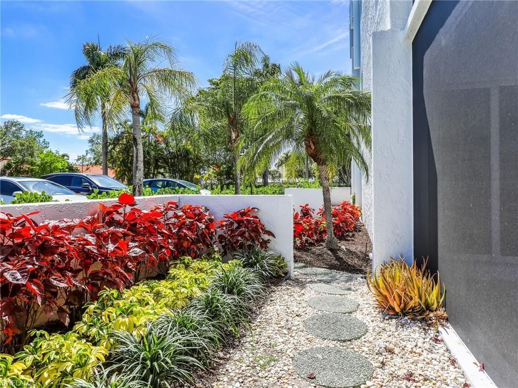 555 Park Shore Dr, Unit B-113, Naples, FL 34103 Photo