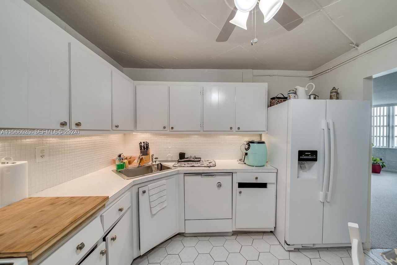 2750 NE 183rd St, Unit 1107, Aventura, FL 33160 Photo