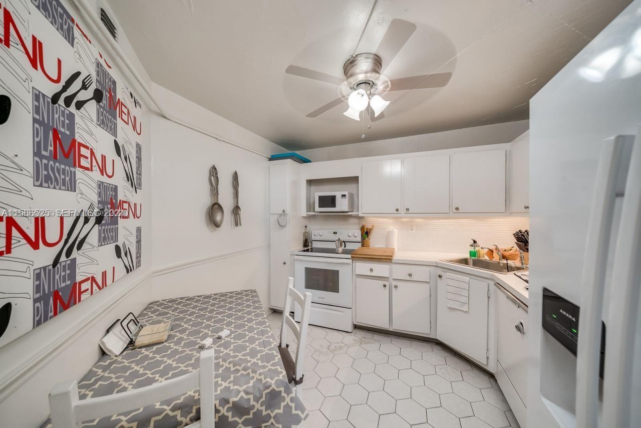2750 NE 183rd St, Unit 1107, Aventura, FL 33160 Photo