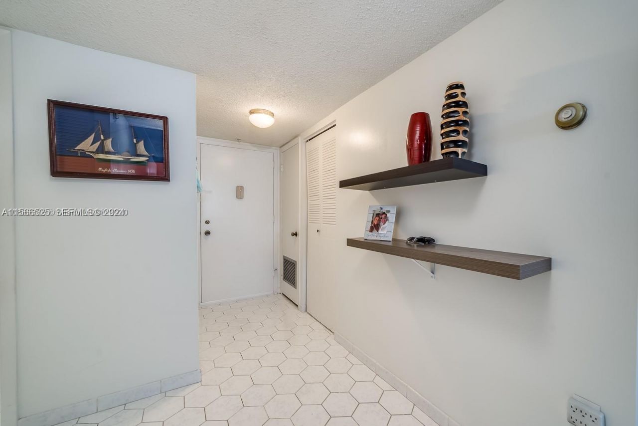 2750 NE 183rd St, Unit 1107, Aventura, FL 33160 Photo