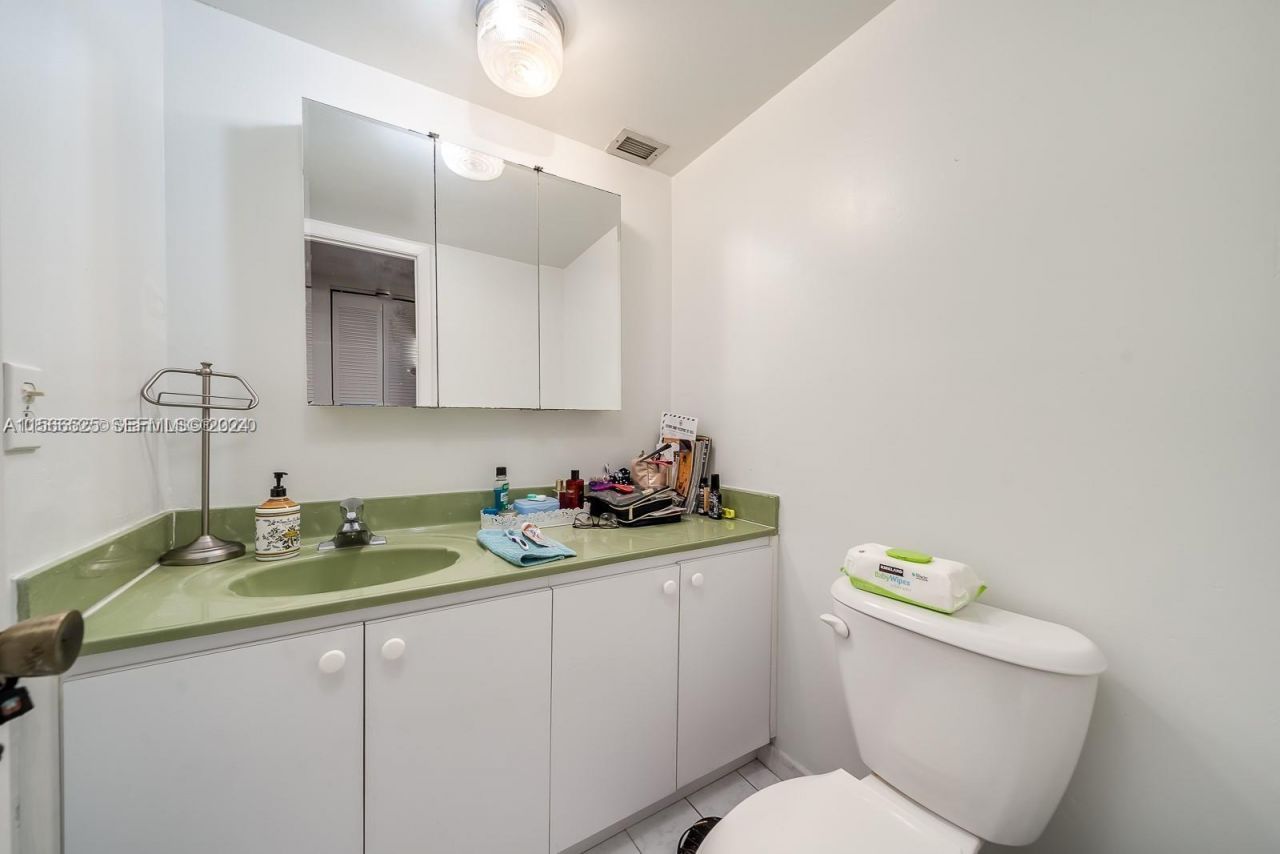 2750 NE 183rd St, Unit 1107, Aventura, FL 33160 Photo