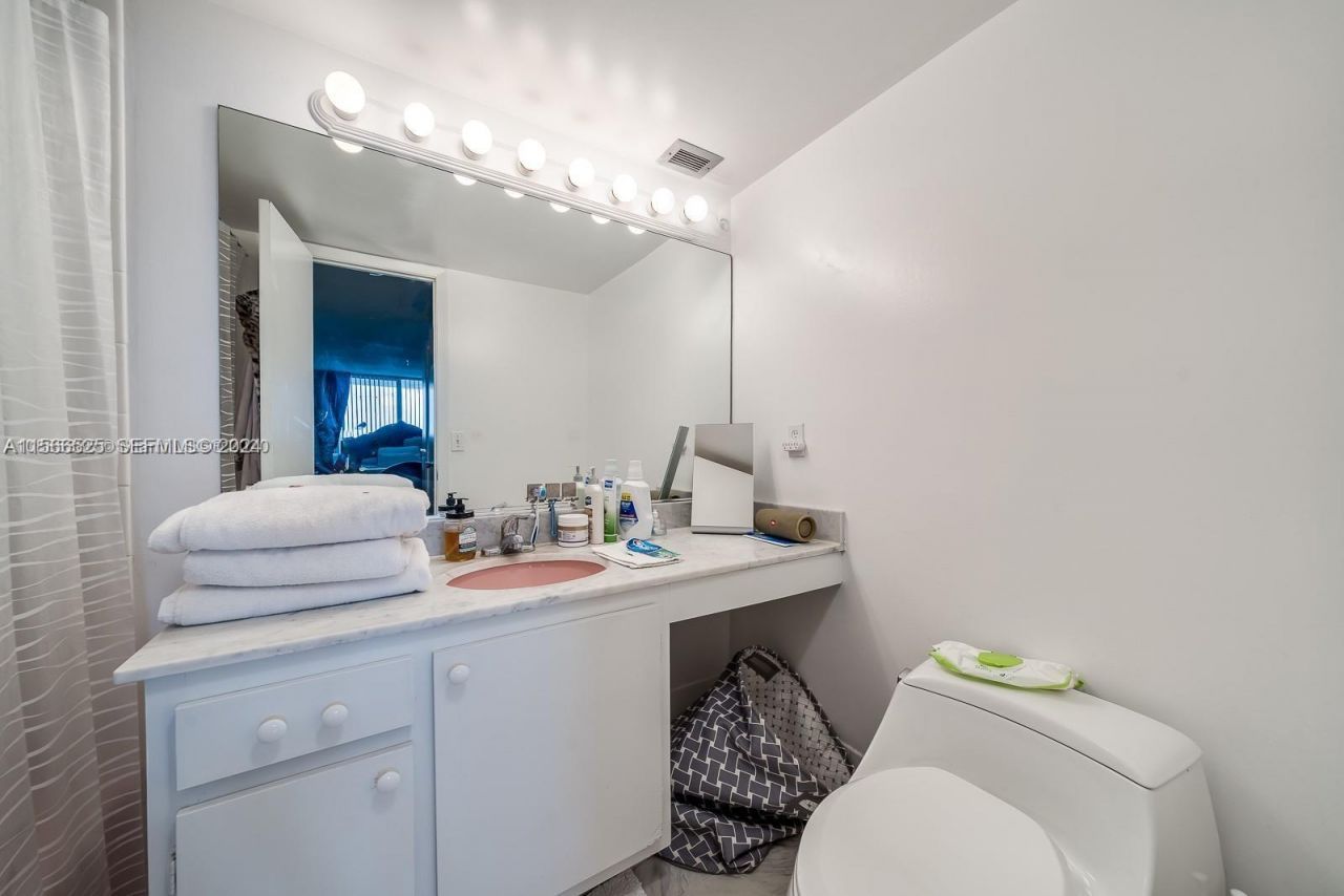 2750 NE 183rd St, Unit 1107, Aventura, FL 33160 Photo