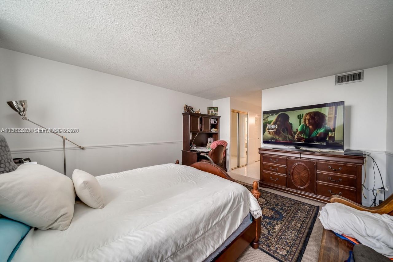 2750 NE 183rd St, Unit 1107, Aventura, FL 33160 Photo
