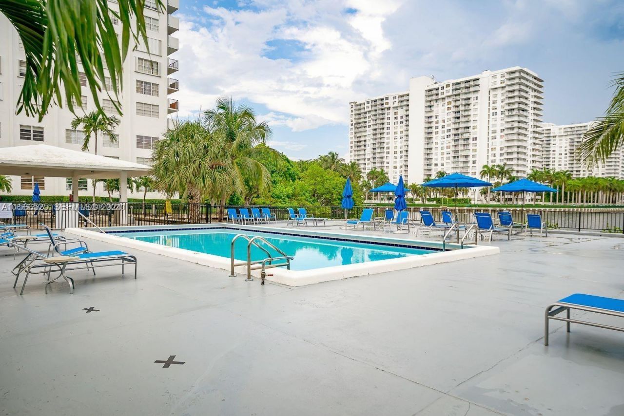 2750 NE 183rd St, Unit 1107, Aventura, FL 33160 Photo