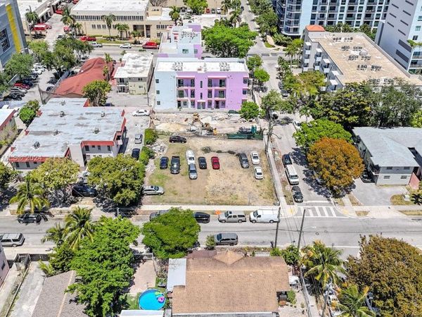 1111 NW 6th St, Miami, FL 33136