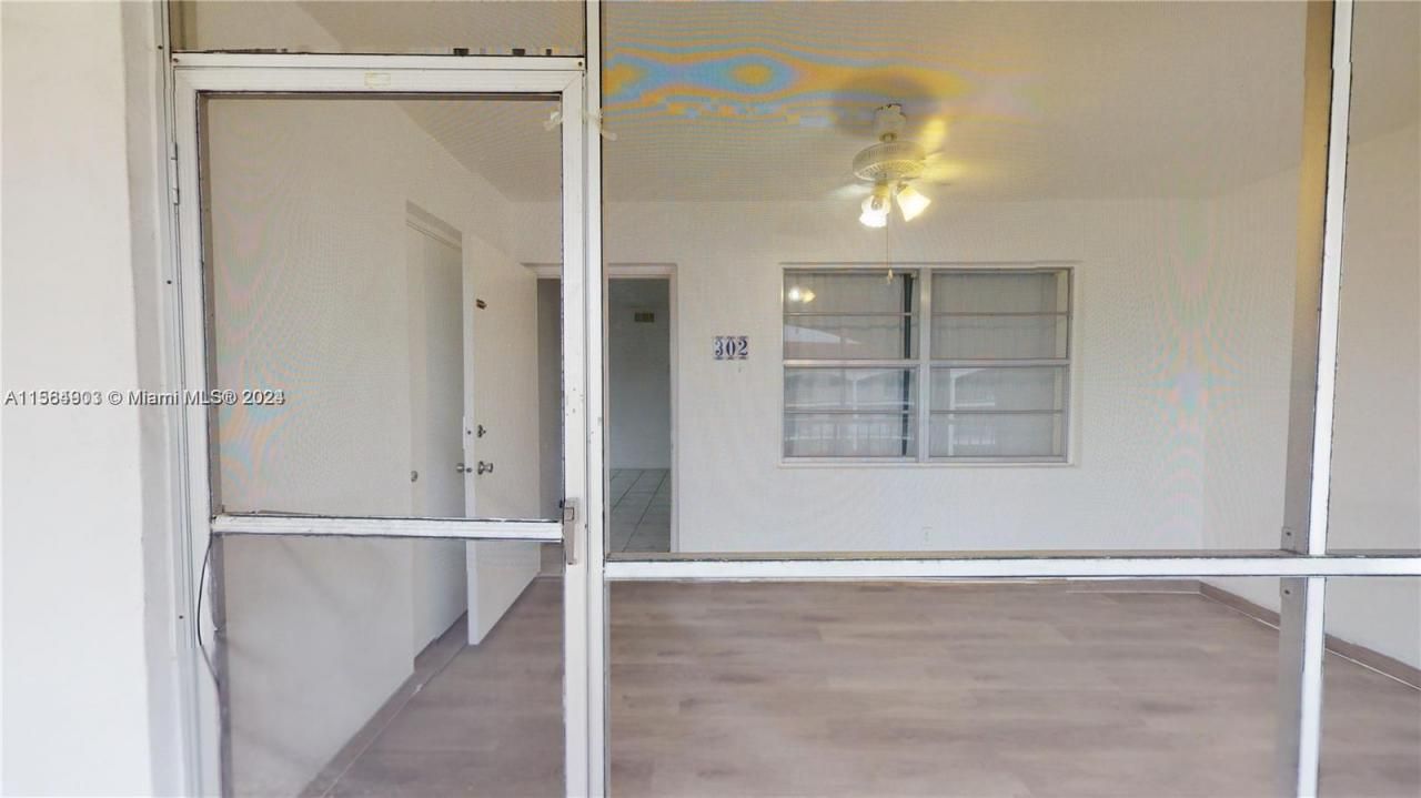 580 Egret Dr, Unit 302, Hallandale Beach, FL 33009 Photo