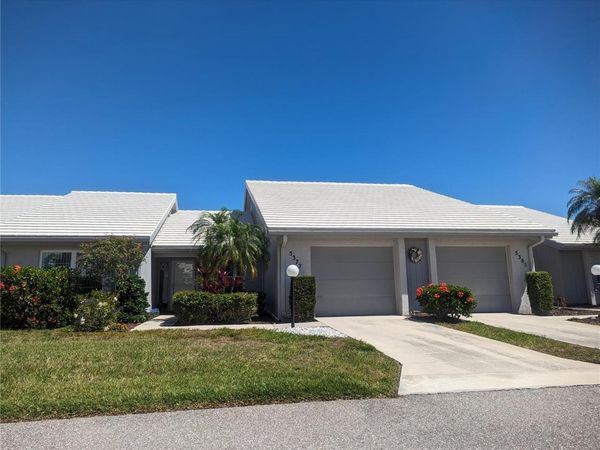 5377 CRESTLAKE BOULEVARD, Unit 69, SARASOTA, FL 34233