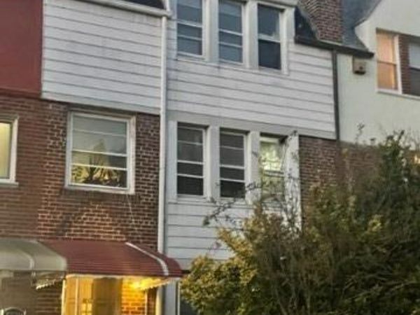 23-41 33rd Avenue, Long Island City, NY 11106