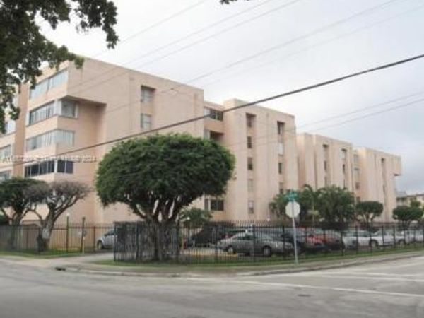750 NW 43rd Ave, Unit 610, Miami, FL 33126