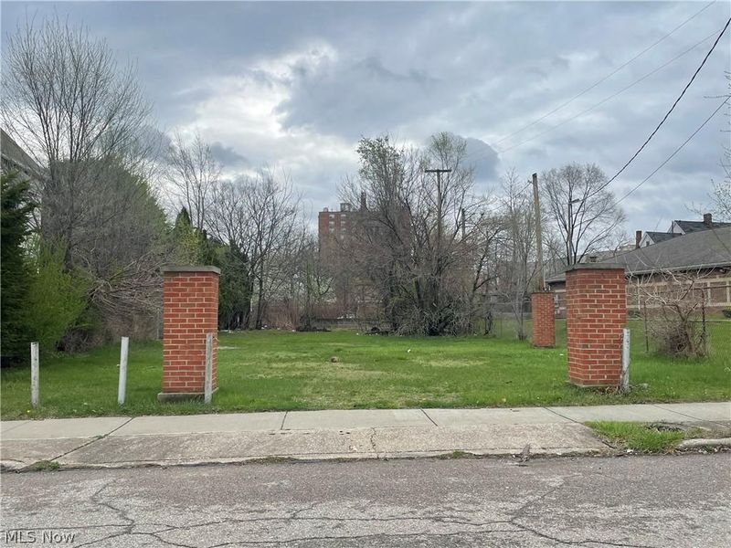 E 93rd Street, Cleveland, OH 44106 Photo 1
