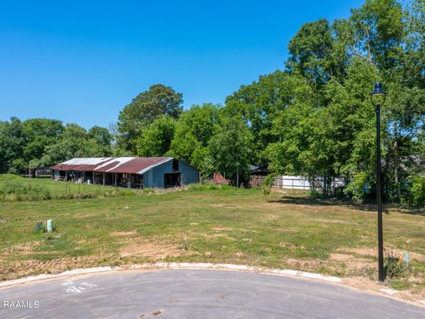 608 Traditions Drive, Lafayette, LA 70508