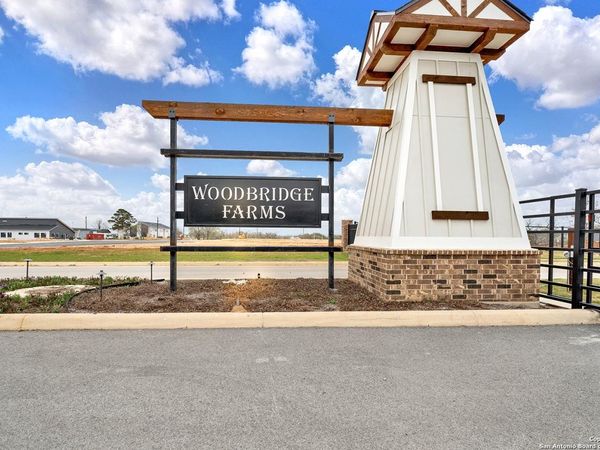 213 Ash Parkway, La Vernia, TX 78121