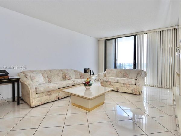 2401 S Ocean Dr, Unit 806, Hollywood, FL 33019