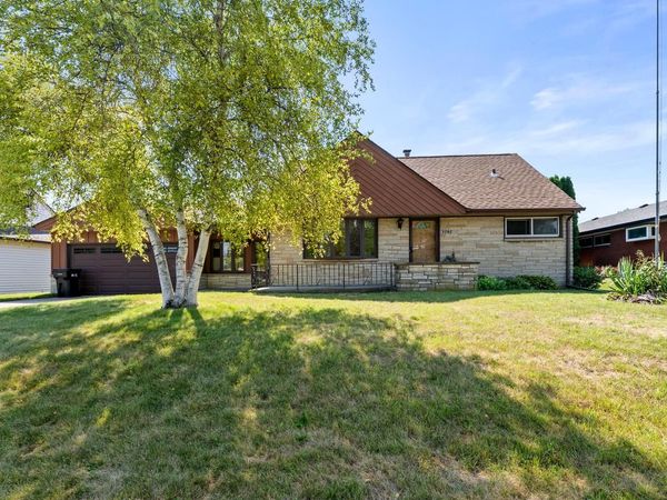 5896 Burning Prairie Drive, Waunakee, WI 53597