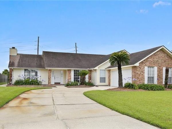 3505 LAKE LYNN Drive, Gretna, LA 70056