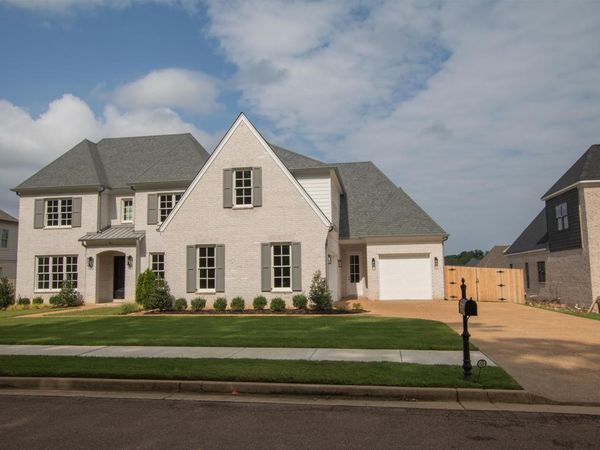 2611 MOORE RD, Germantown, TN 38138