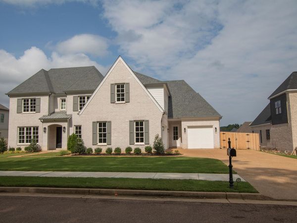 2611 MOORE RD, Germantown, TN 38138