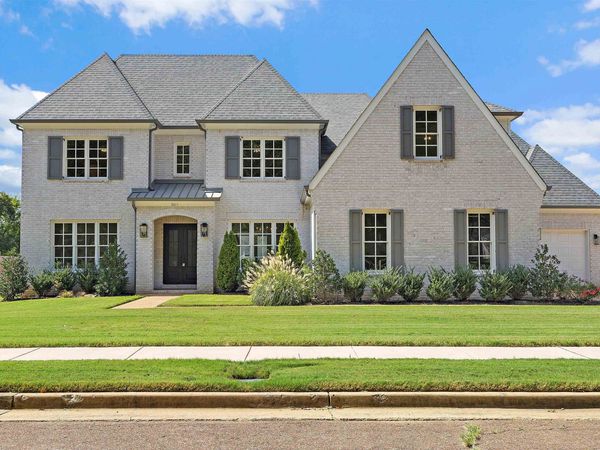 2611 MOORE RD, Germantown, TN 38138