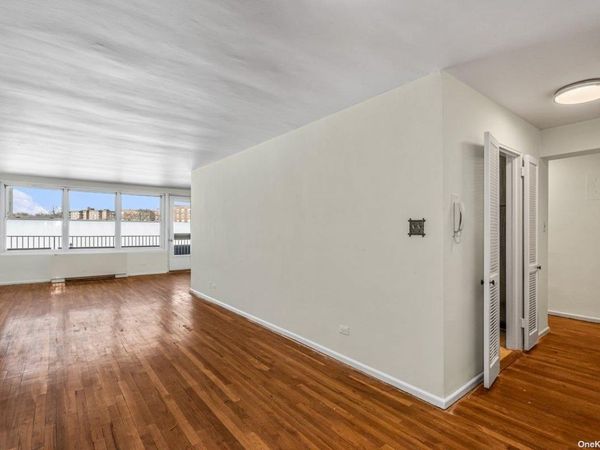 212-30 23rd Ave, Unit 3G, Bayside, NY 11360
