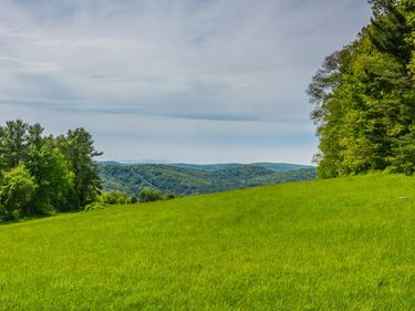 198-2 Beebe Hill, Canaan, CT 06031