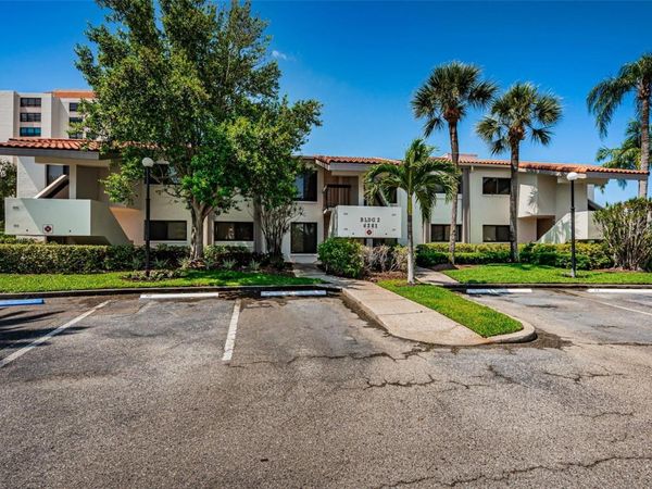 ST PETERSBURG, FL 33715