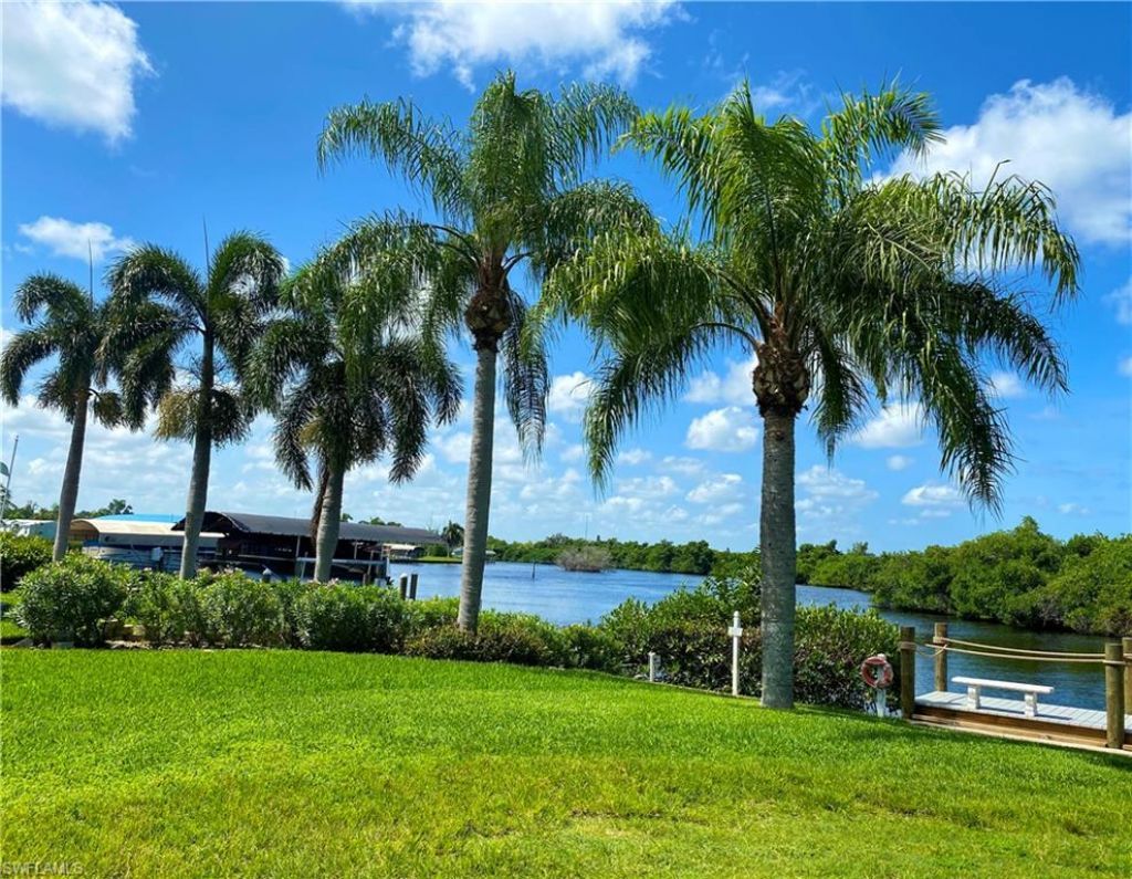 241 Tangerine Dr, Fort Myers, FL 33905 Photo