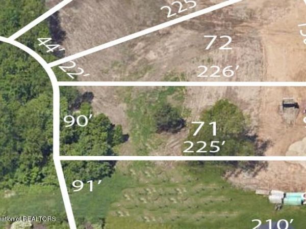 6111 Fresno Lane, East Lansing, MI 48823