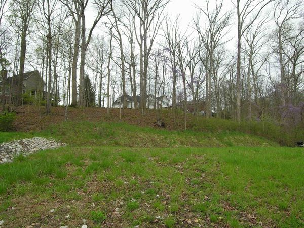 5 HIGHLAND DRIVE, HUNTINGTON, WV 25705