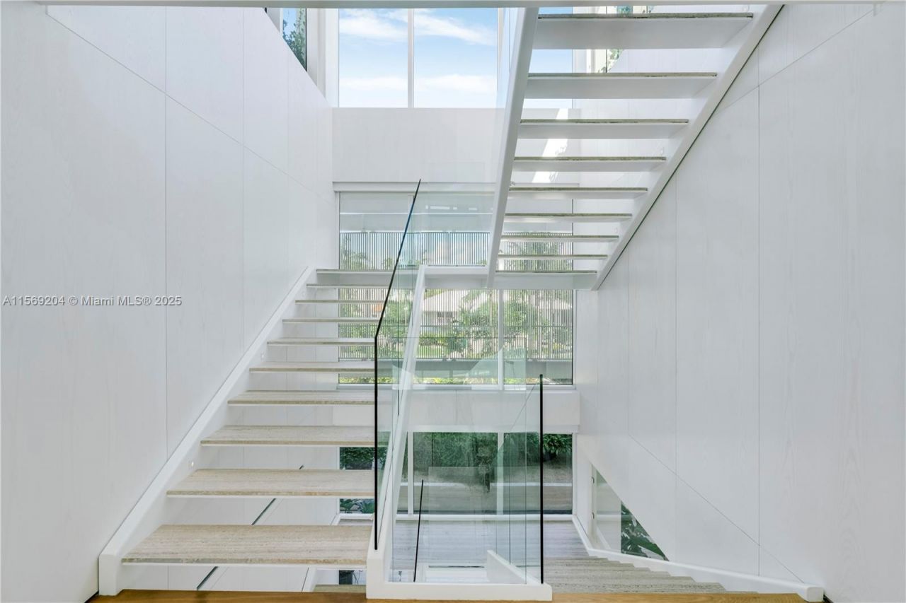 440 S Mashta Dr, Key Biscayne, FL 33149 Photo