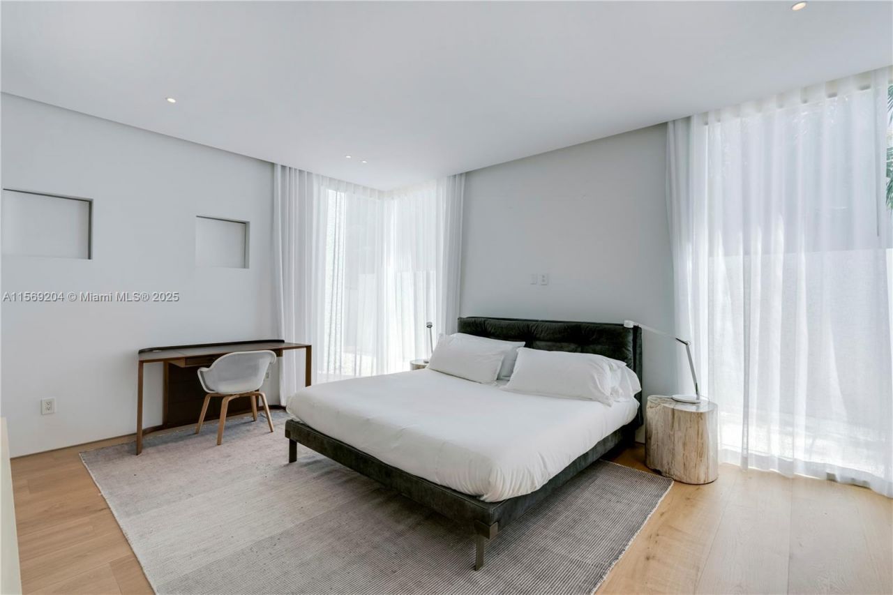 440 S Mashta Dr, Key Biscayne, FL 33149 Photo