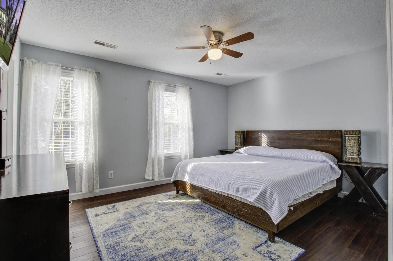 187 Iron Road Photo 14