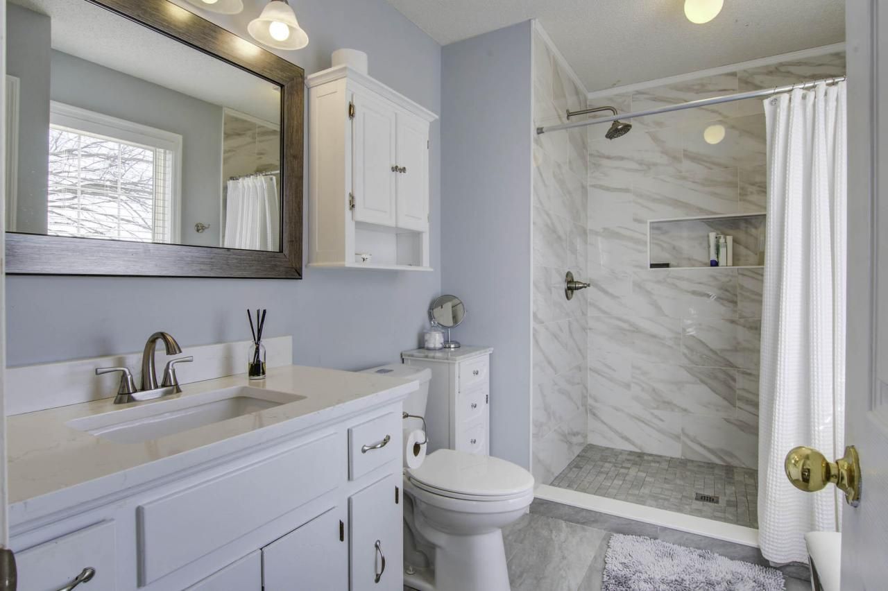 187 Iron Road Photo 15