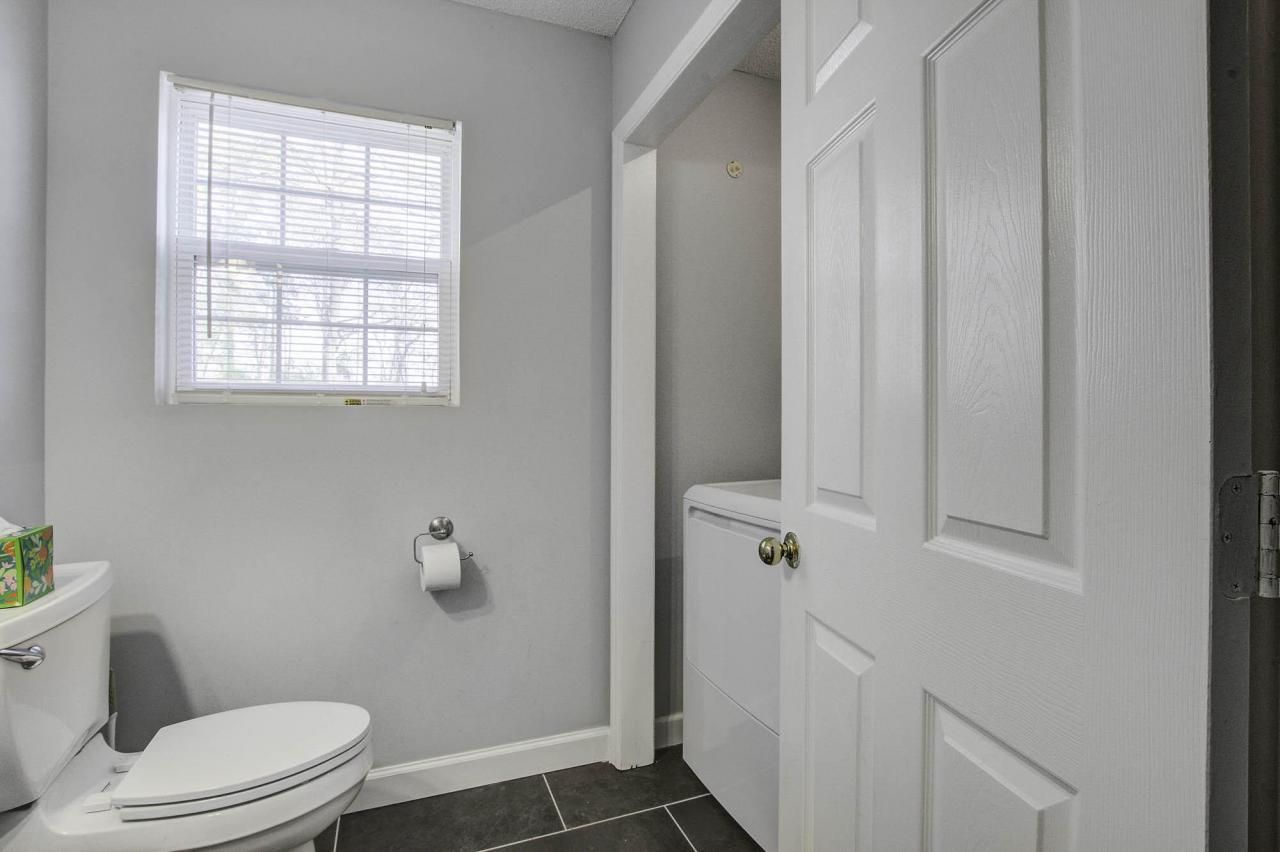 187 Iron Road Photo 20