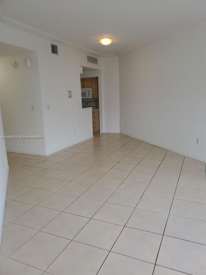 1185 Marseille Dr, Unit 209, Miami Beach, FL 33141 Photo