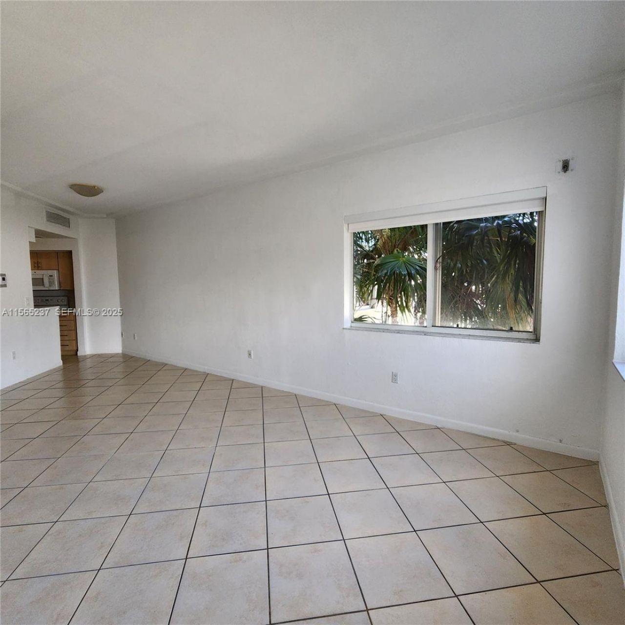 1185 Marseille Dr, Unit 209, Miami Beach, FL 33141 Photo