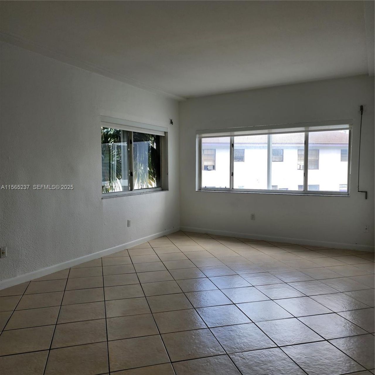 1185 Marseille Dr, Unit 209, Miami Beach, FL 33141 Photo